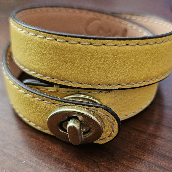 Coach 96317 Leather Double Wrap Turnlock Bracelet Yellow - Picture 6 of 7